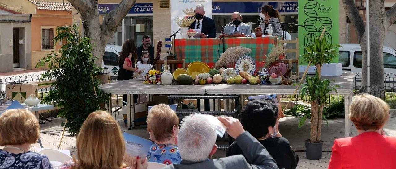 Imagen de la presentación del recetario de gastronomía tradicional de San Fulgencio