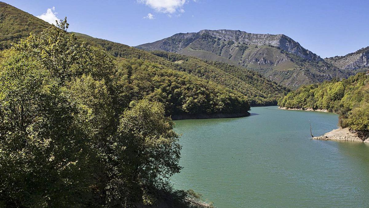 El embalse de Tanes. | Fernando Rodríguez