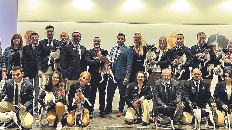 El perro ratonero valenciano recoge en Madrid su declaración de raza internacional
