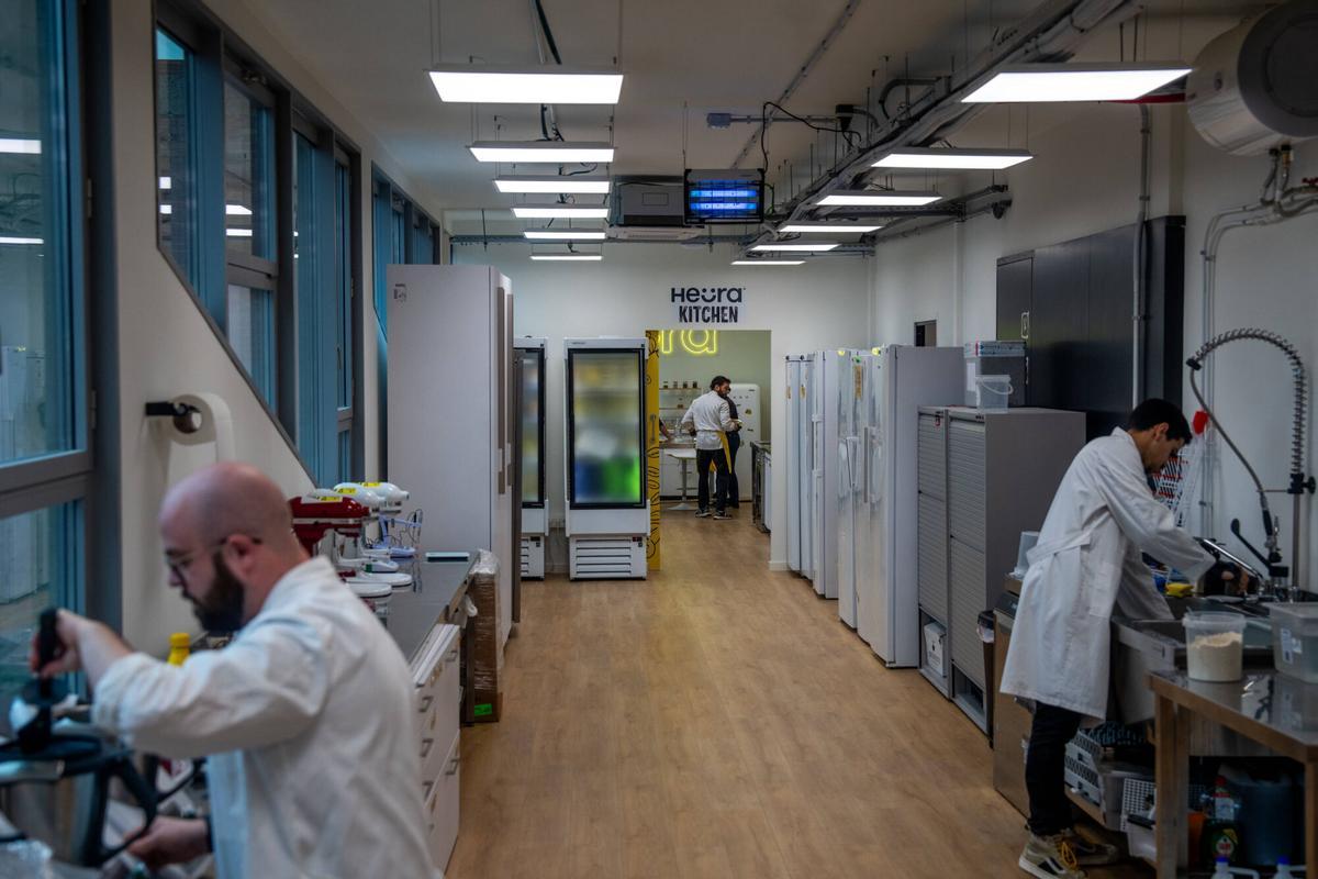 Visita al nuevo laboratorio de Heura Foods en el 22@