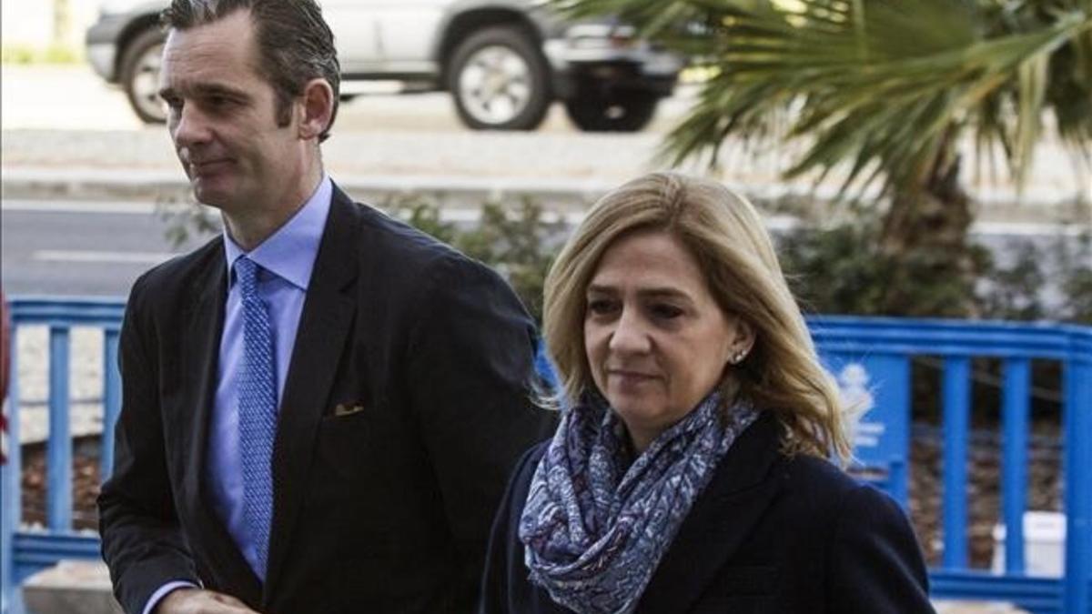 Iñaki Urdangarin y la infanta Cristina, llegando a los juzgados de Palma para una de las sesiones del juicio del 'caso Nóos'.