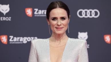 Aitana Sánchez-Gijón en los Premios Feroz o cómo lucir escote con maestría a partir de los 50
