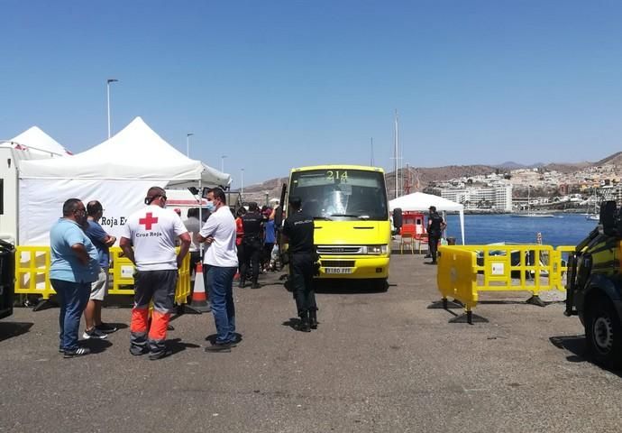 Traslado de inmigrantes a Las Palmas de Gran Canar