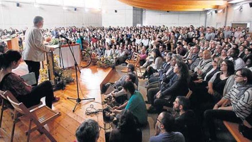 L&#039;església de Santa Eugènia va quedar petita per acollir els centenars de persones que van assistir a l&#039;acte