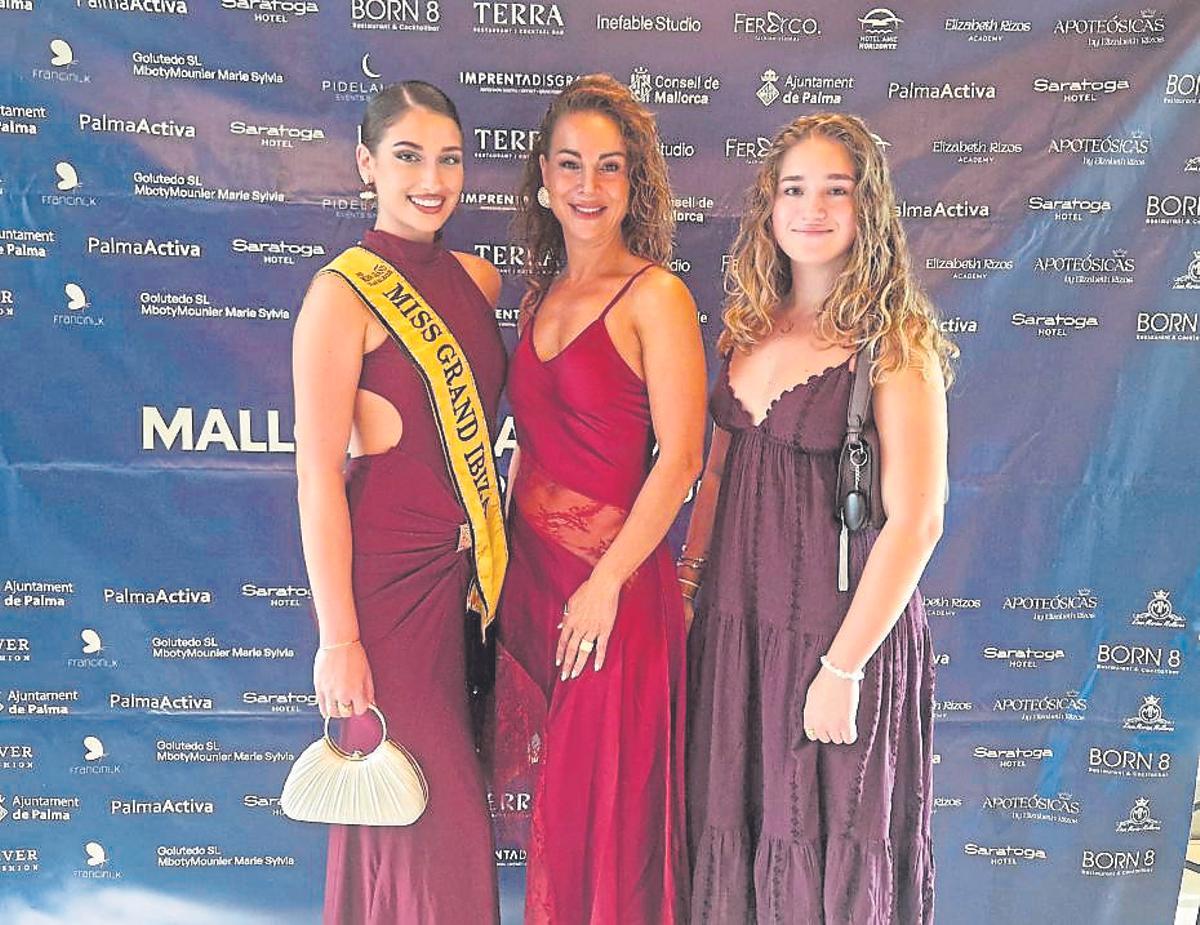 Evelyn Ranieri, Marian Valdemoros y Mar Munilla.