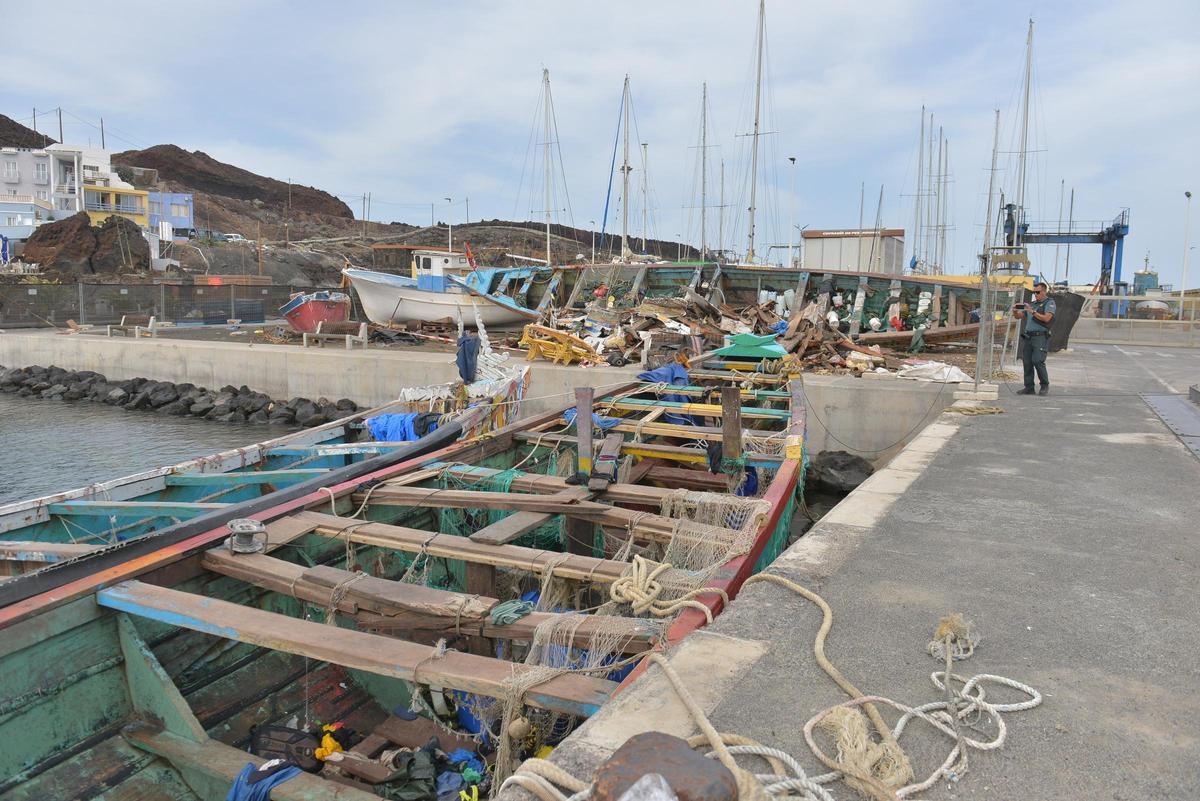 Llega a El Hierro el mayor cayuco desde que se abrió la Ruta Canaria en 1994: 280 personas