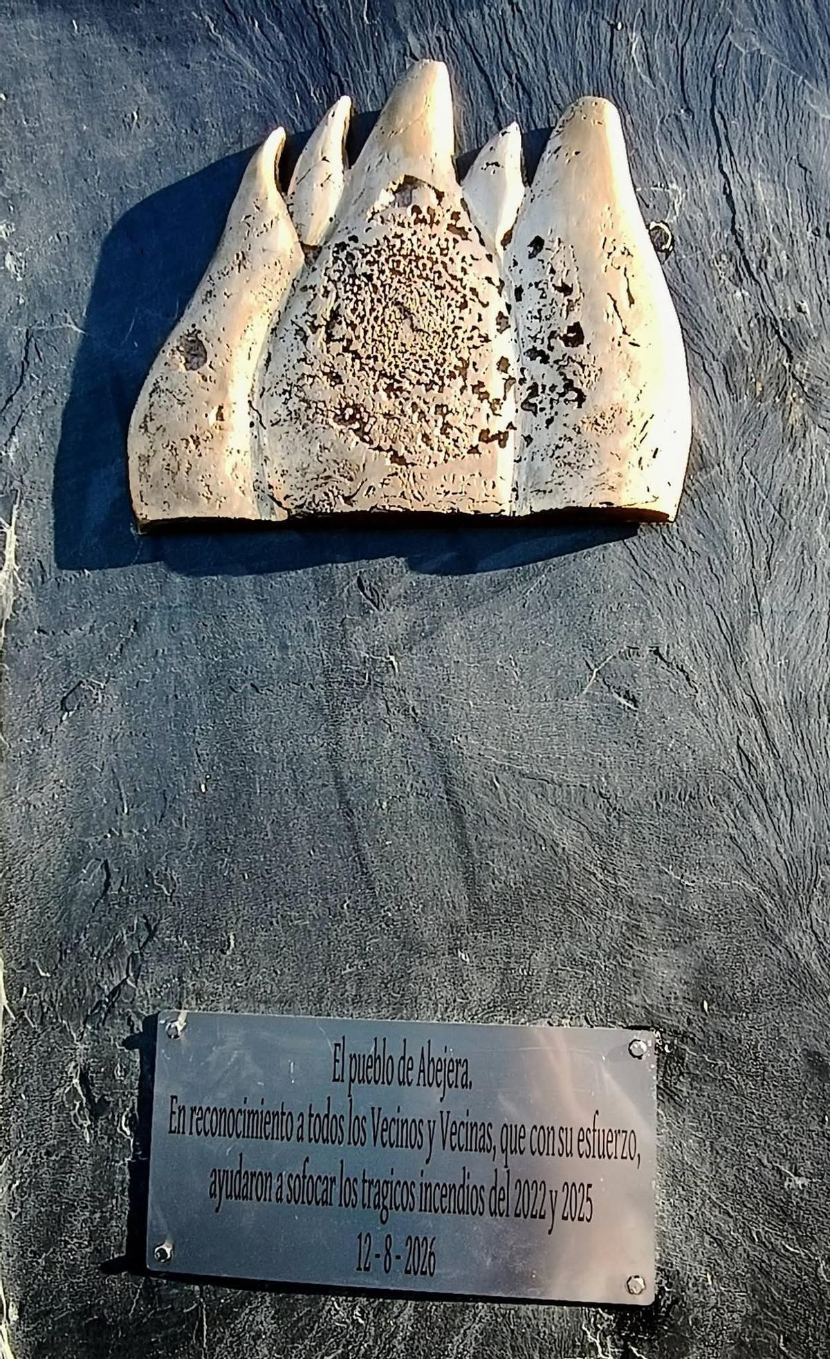 Monolito Abejera