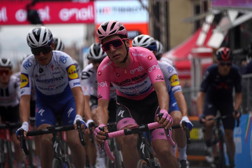 Las imágenes de la 16ª etapa del Giro de Italia.