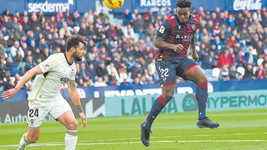 La ‘última bala’  del Levante UD depende de los delanteros