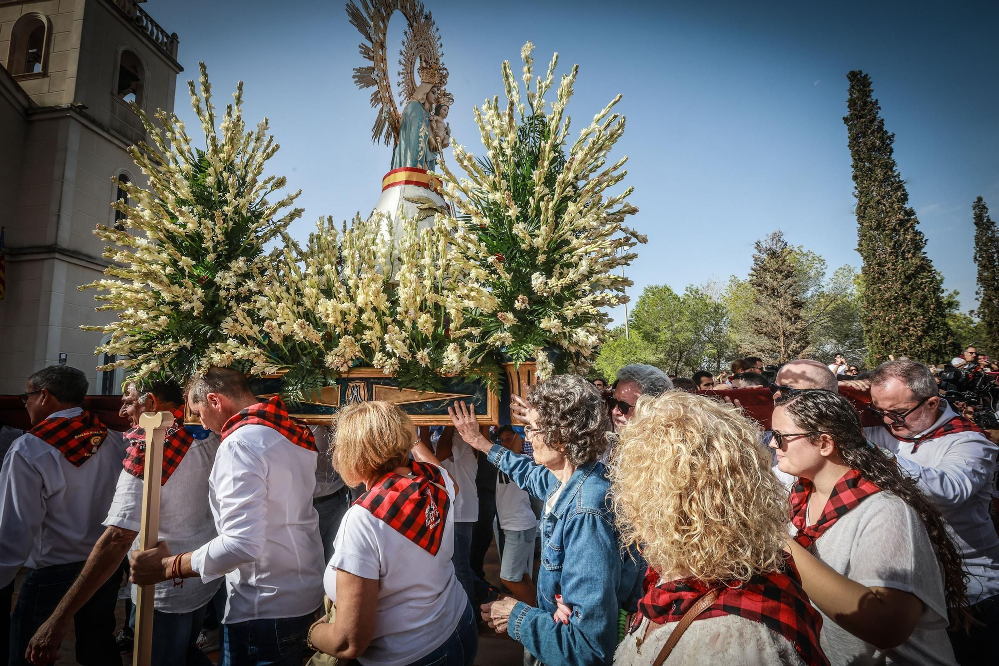 Así ha sido la romería en honor a la Virgen del Pilar en Benejúzar, en imágenes