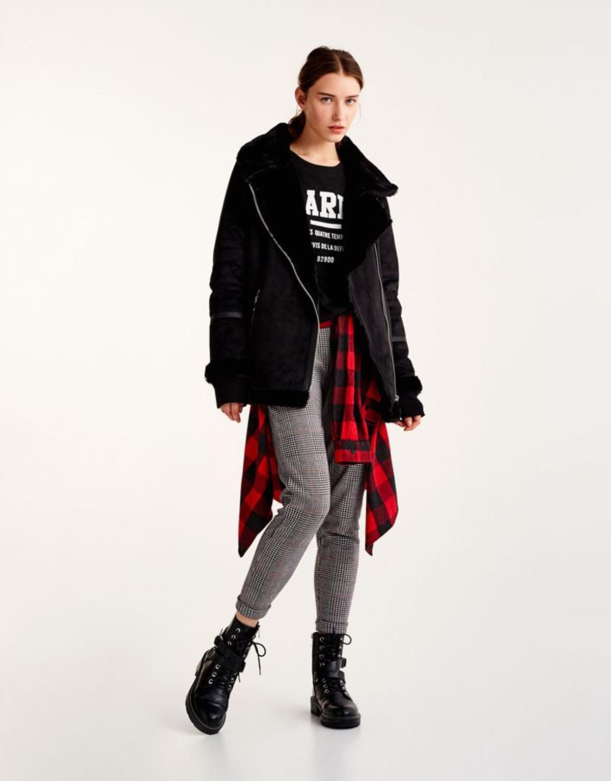 Cazadora 'biker' de ante de Pull&amp;Bear