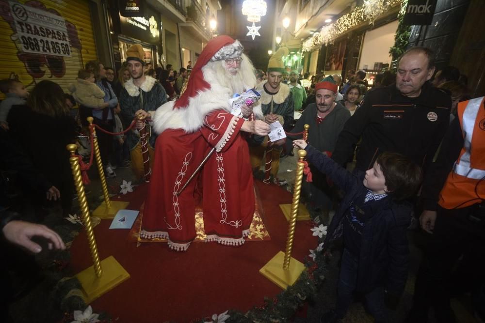 Así ha llegado Papa Noel a Murcia