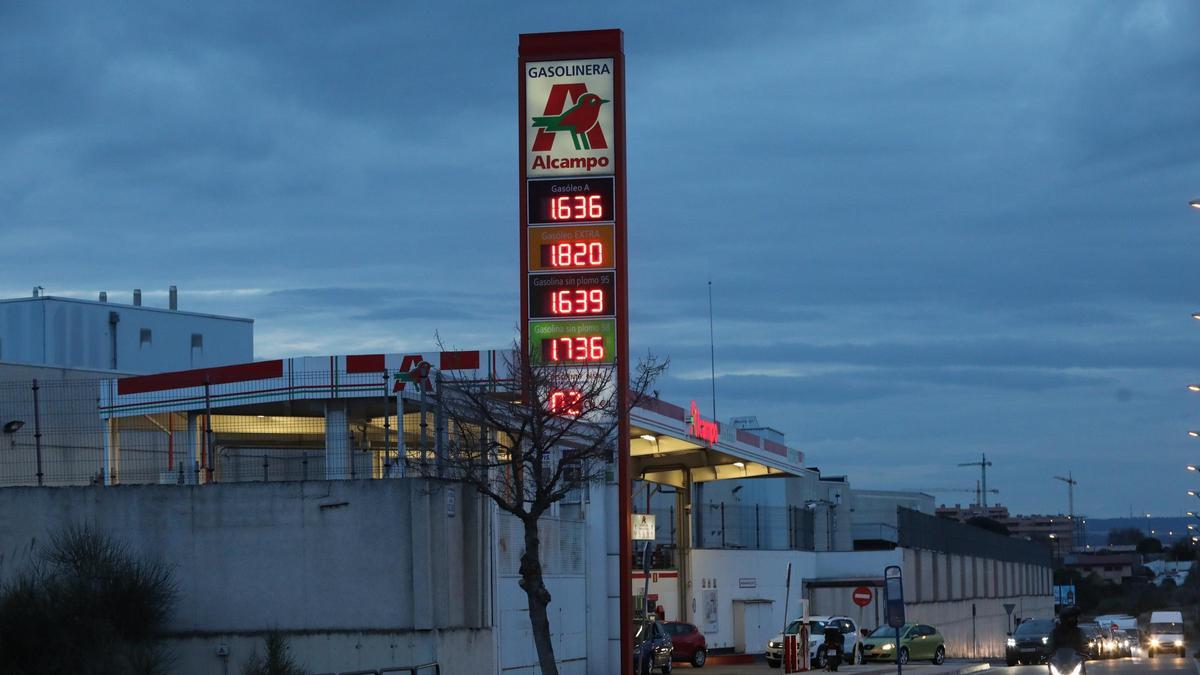 Los hechos tuvieron lugar la madrugada de este martes en las inmediaciones de las gasolinera de Los Enlaces de Zaragoza.