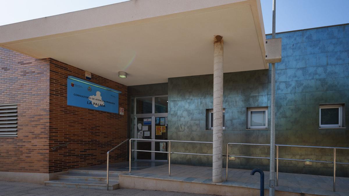 Roban los cables del aire acondicionado del consultorio, el colegio y la biblioteca de La Palma en Cartagena