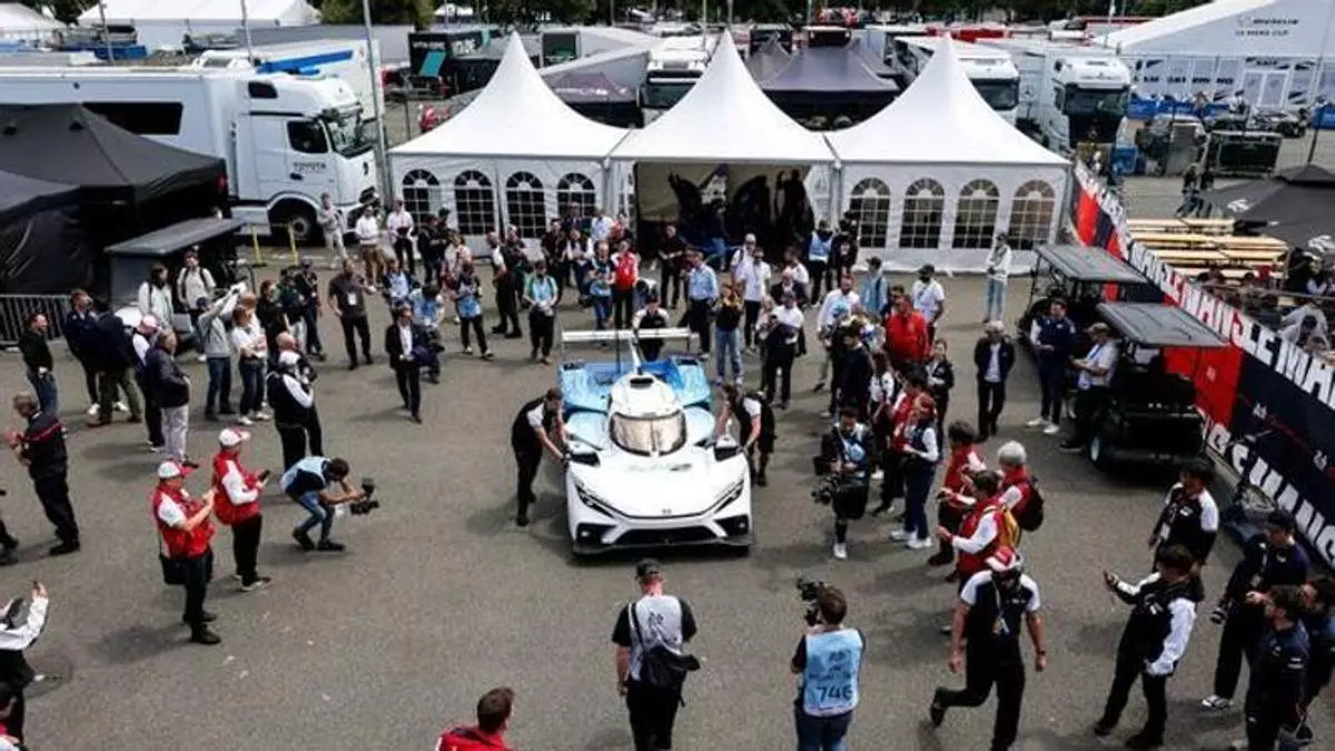 Toyota enseña el TR LH2 Racing Prototype, su hypercar de hidrógeno líquido, en Le Mans