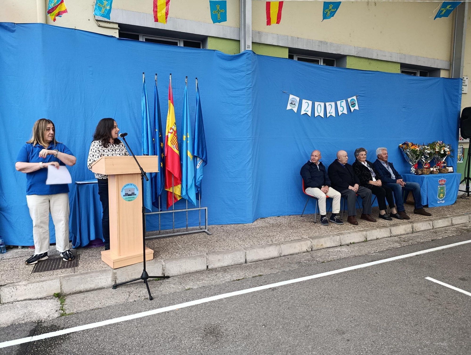 Viella homenajea sus mayores