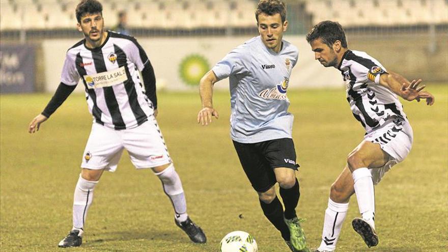 El Castellón consigue encender la traca en la segunda mitad del derbi