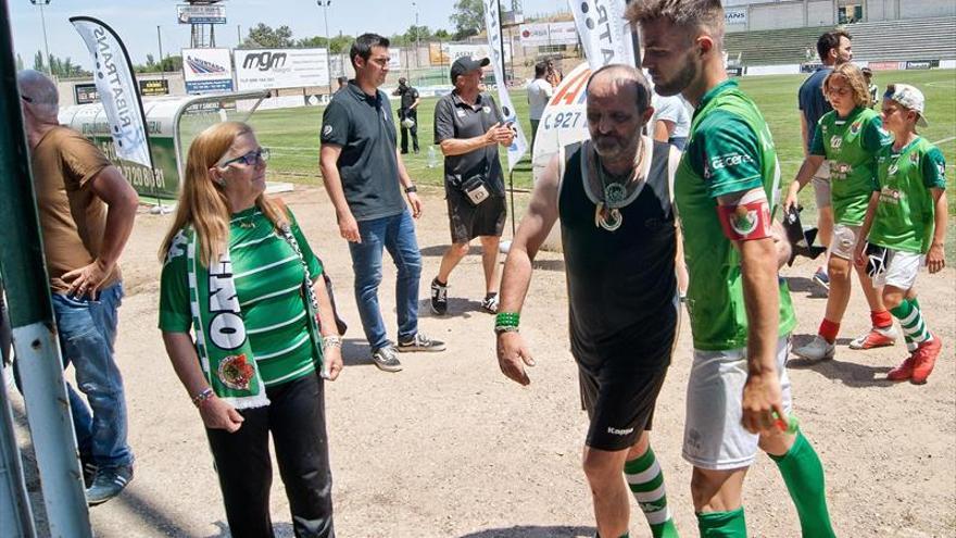 Alberto Delgado y Carlos Andújar acuerdan seguir un año más en el Cacereño