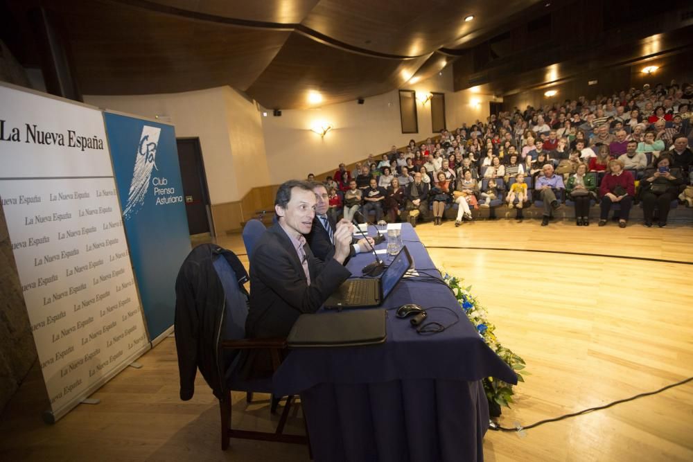 Pedro Duque participa en la segunda jornada de la II Semana de la Ciencia