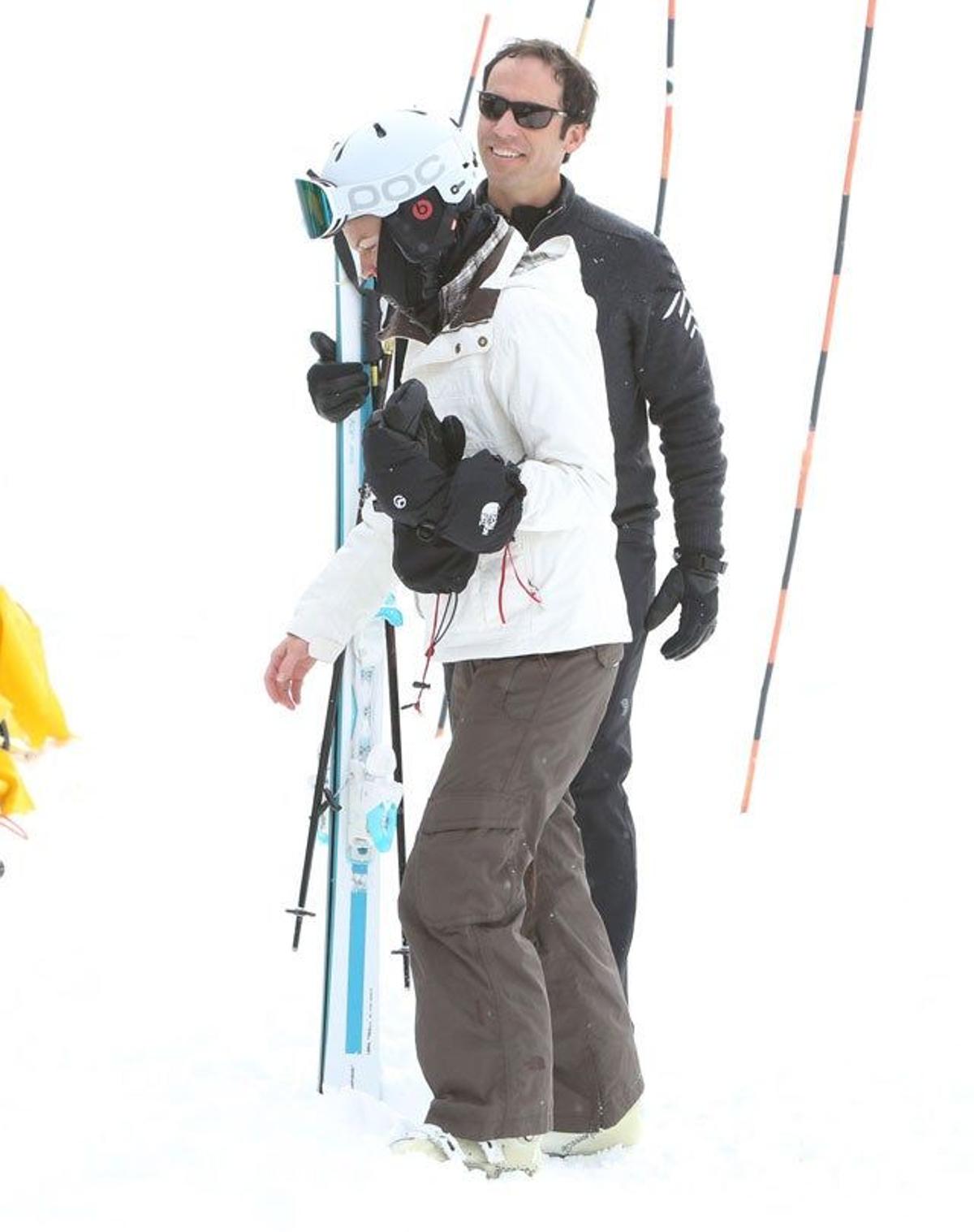 Hilary Swank practica el esquí en Aspen