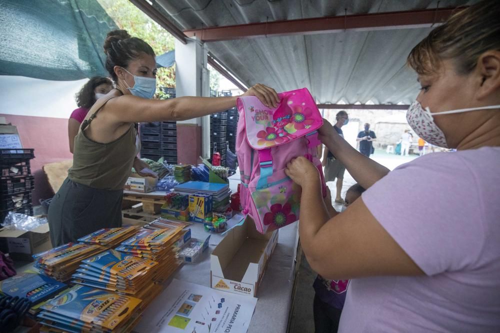 Entrega  de Mochilas Solidarias