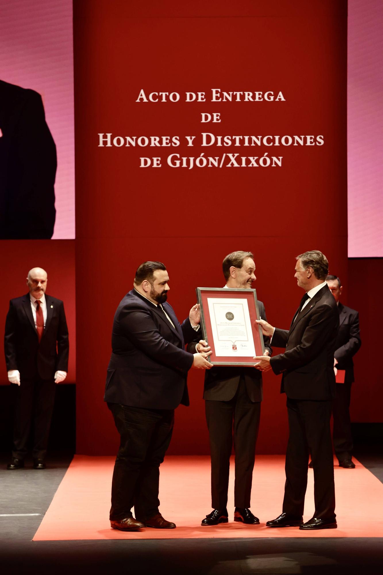 Entrega de las medallas de la ciudad de Gijón