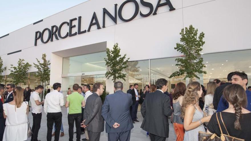 Porcelanosa Grupo impone un nuevo estilo expositivo con su quinta tienda en Madrid