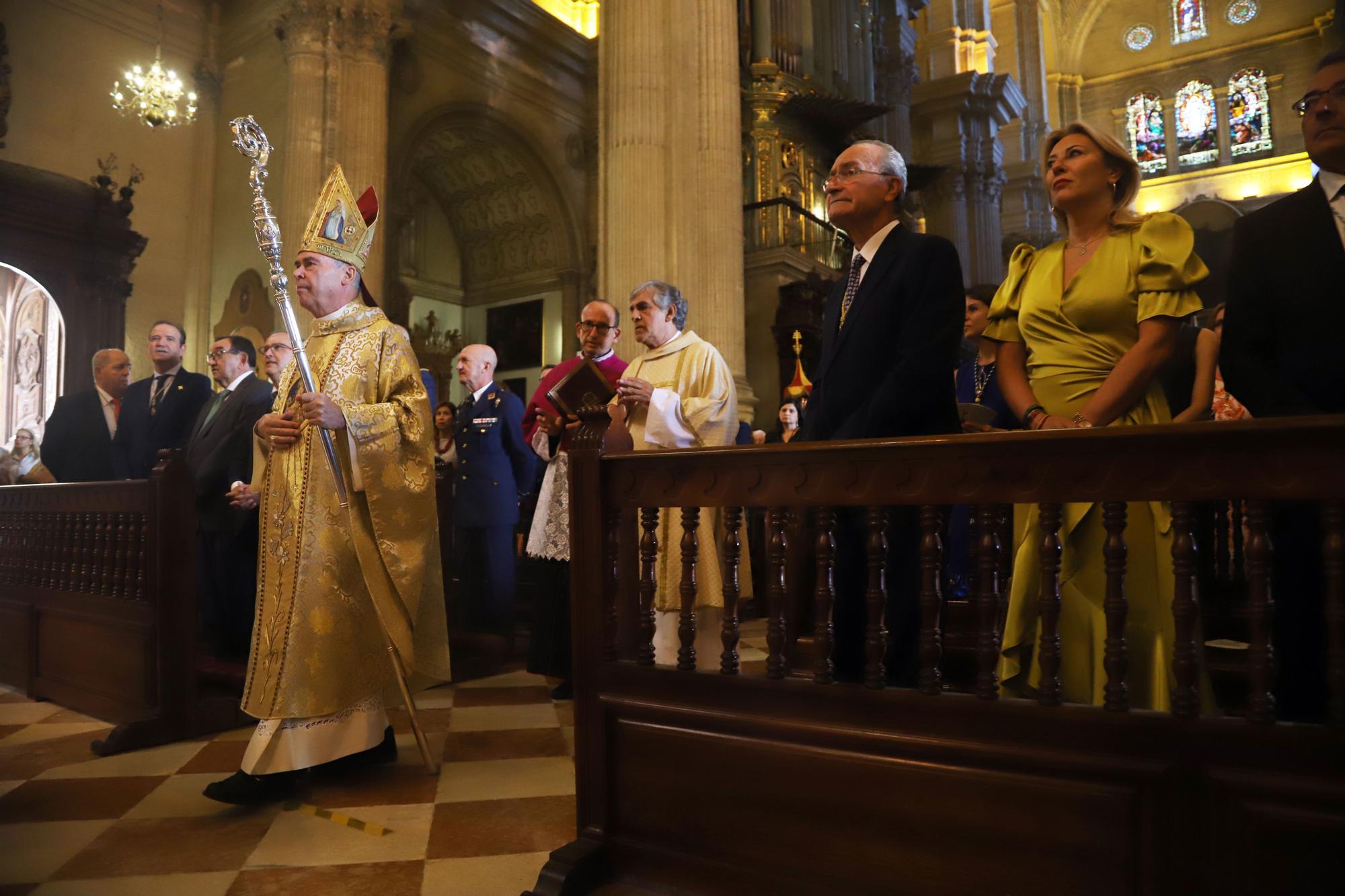 Misa y ofrenda floral a la Virgen de la Victoria en la Catedral de Málaga