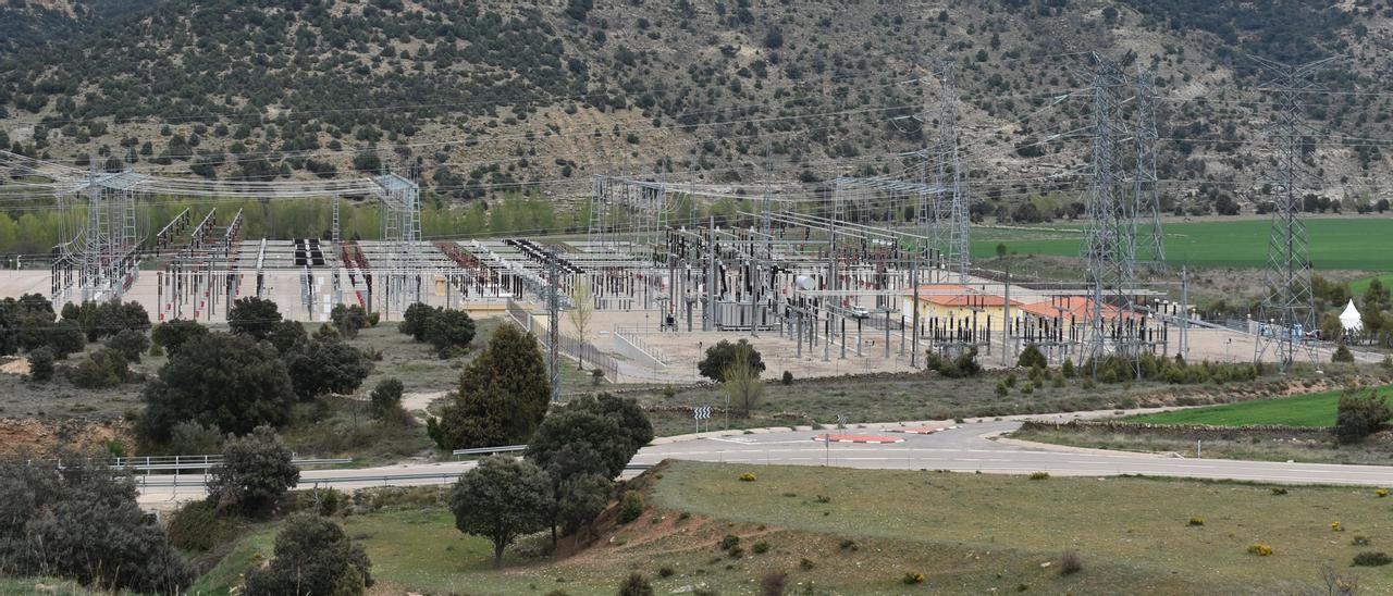 Red Eléctrica comenzará en abril los trabajos para ampliar la subestación eléctrica de Morella, situada la masía Fraiximeno, para acabarlos a final de año.