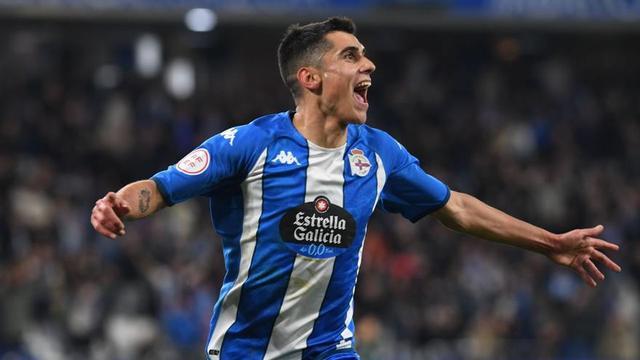 Diego Villares celebra su gol del domingo ante el Racing de Ferrol en el estadio de Riazor. |  // CARLOS PARDELLAS