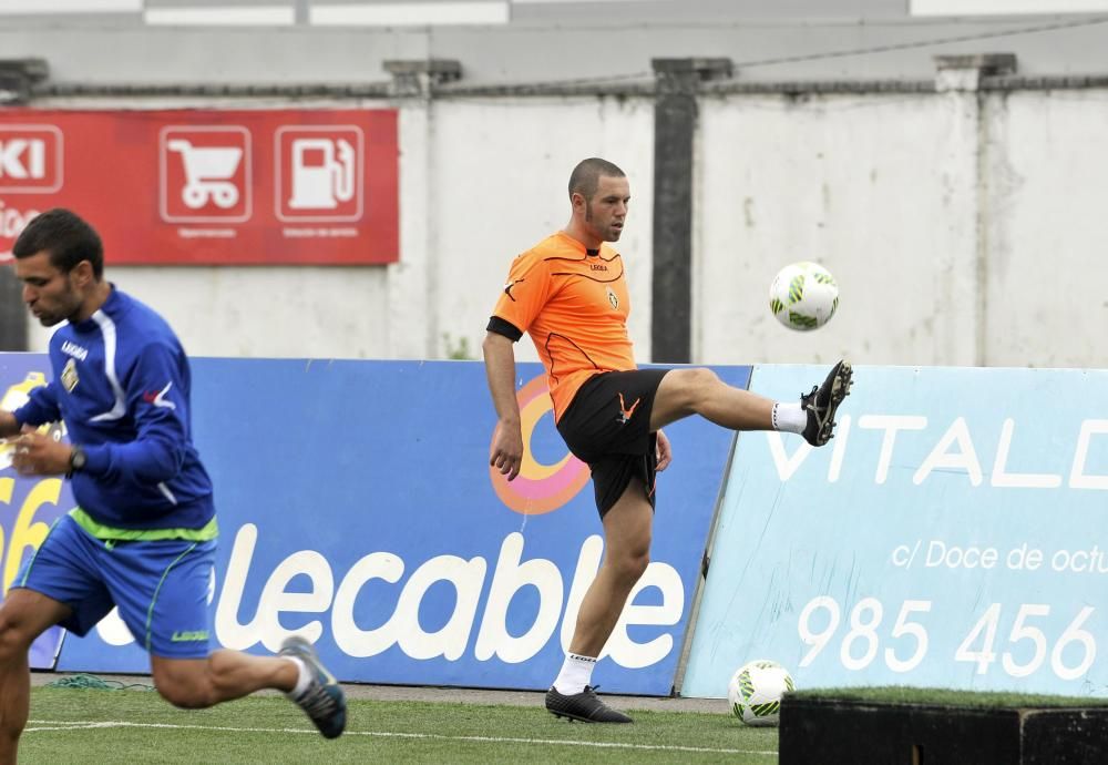 Primer entrenamiento de David González con el Caudal Deportivo