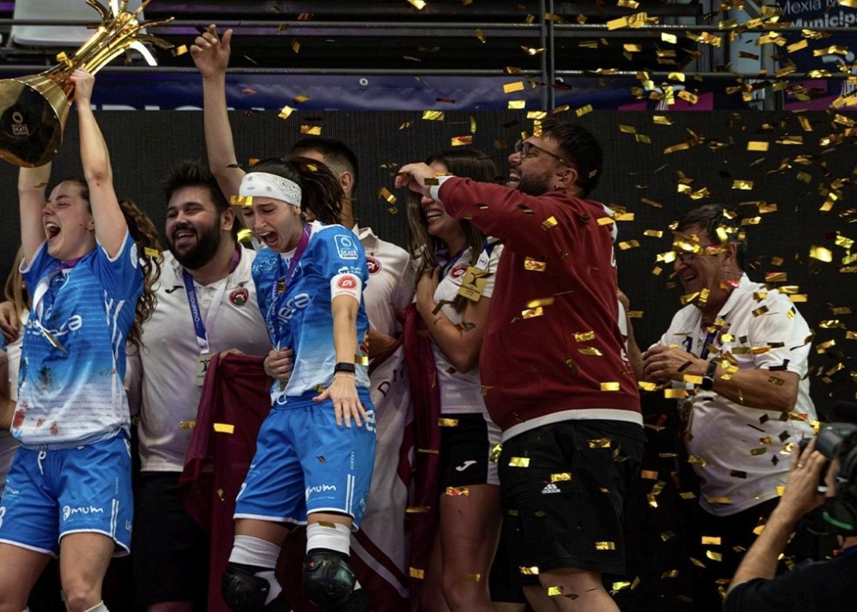El Club Patín Esneca Fraga gana su segunda Champions.