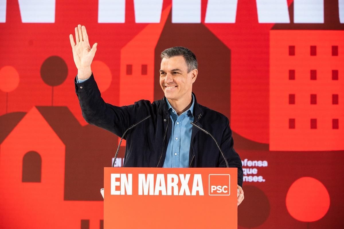 El presidente del Gobierno, Pedro Sánchez, en el mitin de este domingo en L’Hospitalet de Llobregat.