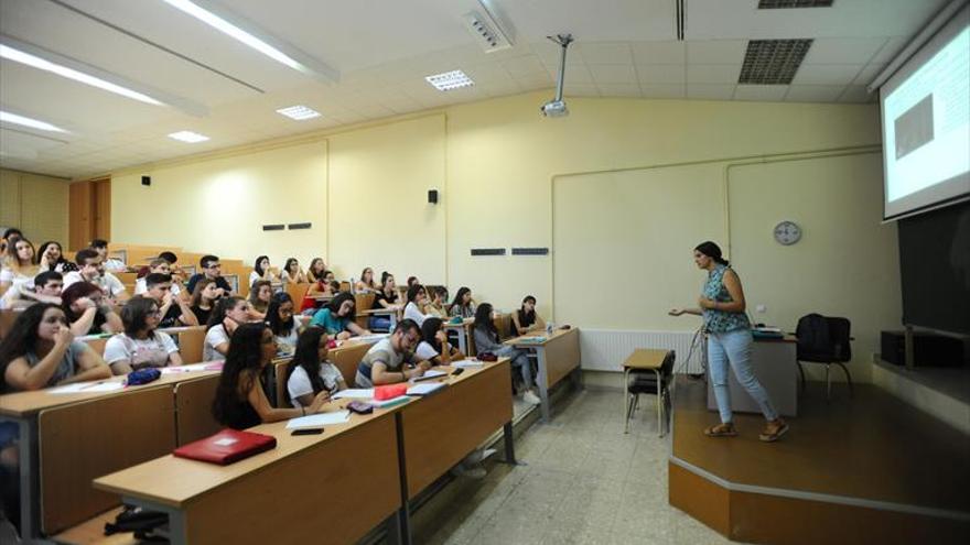 65 alumnos estrenan el nuevo grado de Psicología, el sexto de Andalucía
