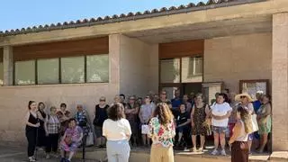 El Grupo de Memoria visita el Archivo Municipal de Andratx con motivo del Día Internacional de los Archivos