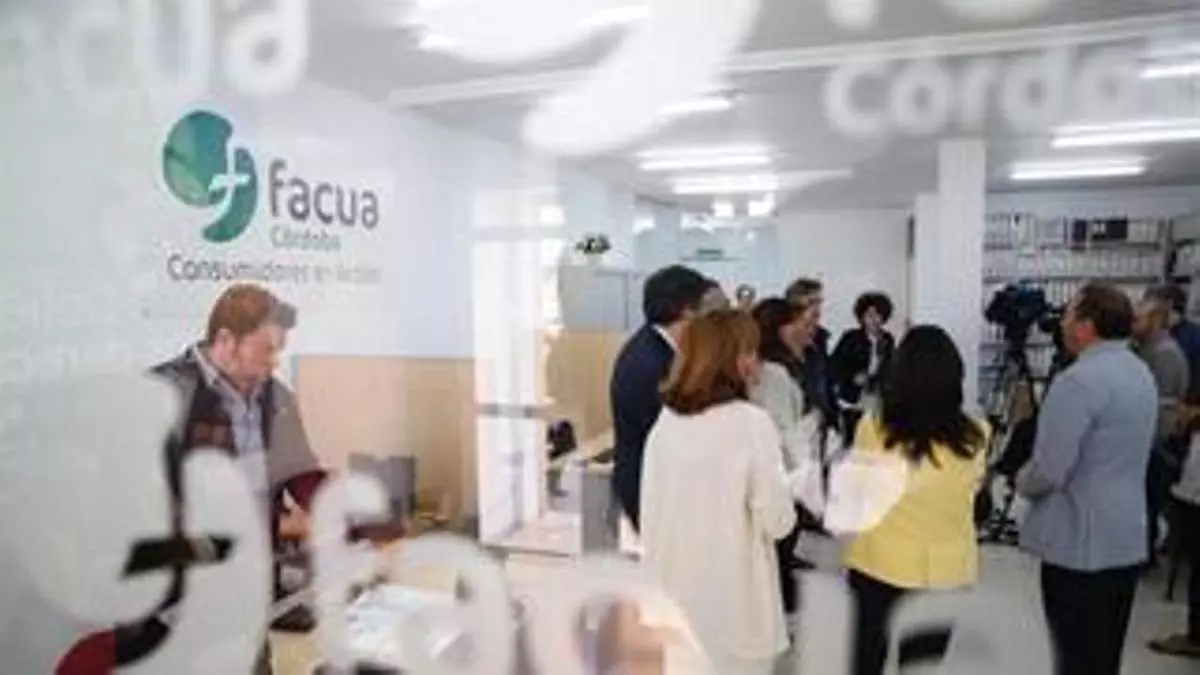 Facua Córdoba asesora a los afectados por el cierre de un centro de depilación