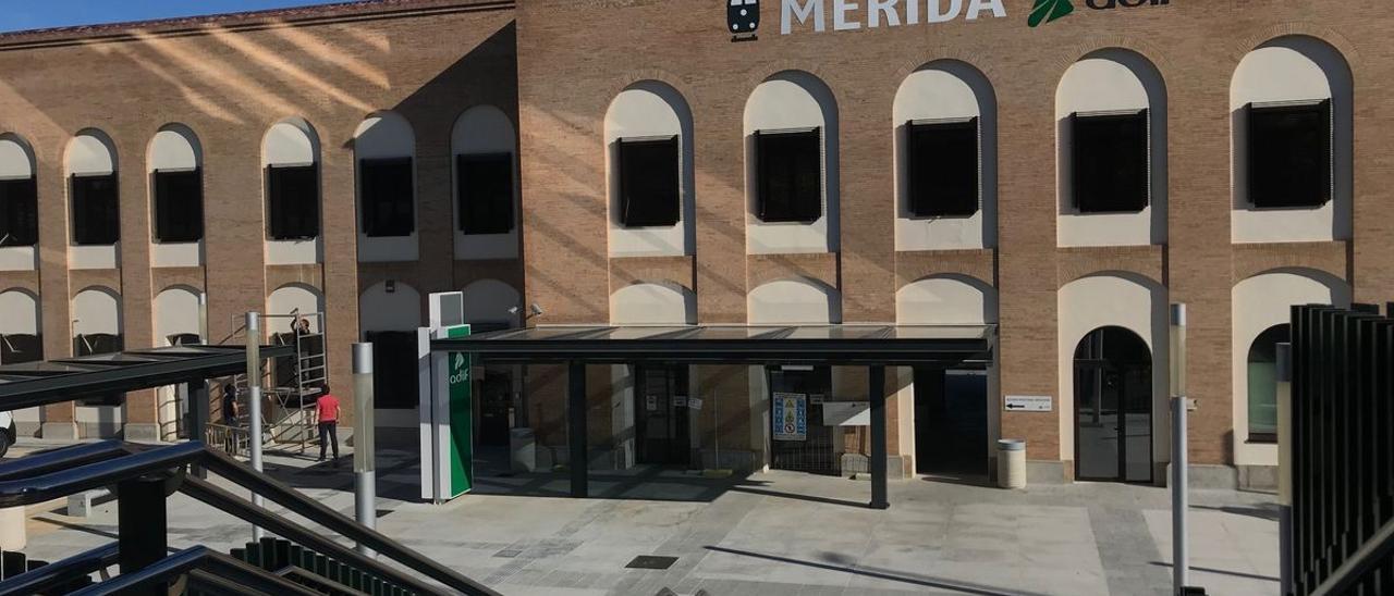 Exterior de la estación de tren de Mérida.