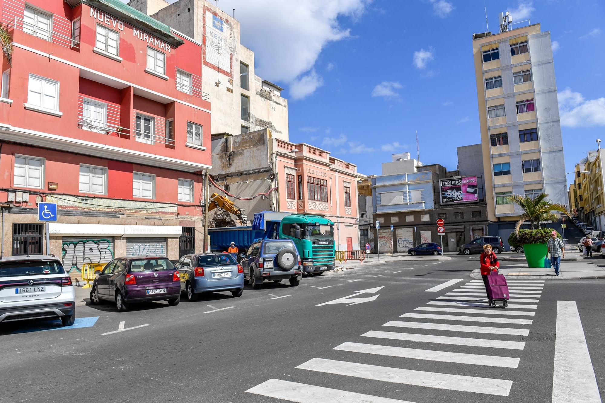 Derribo de viviendas y edificios en el entorno de Manuel Becerra