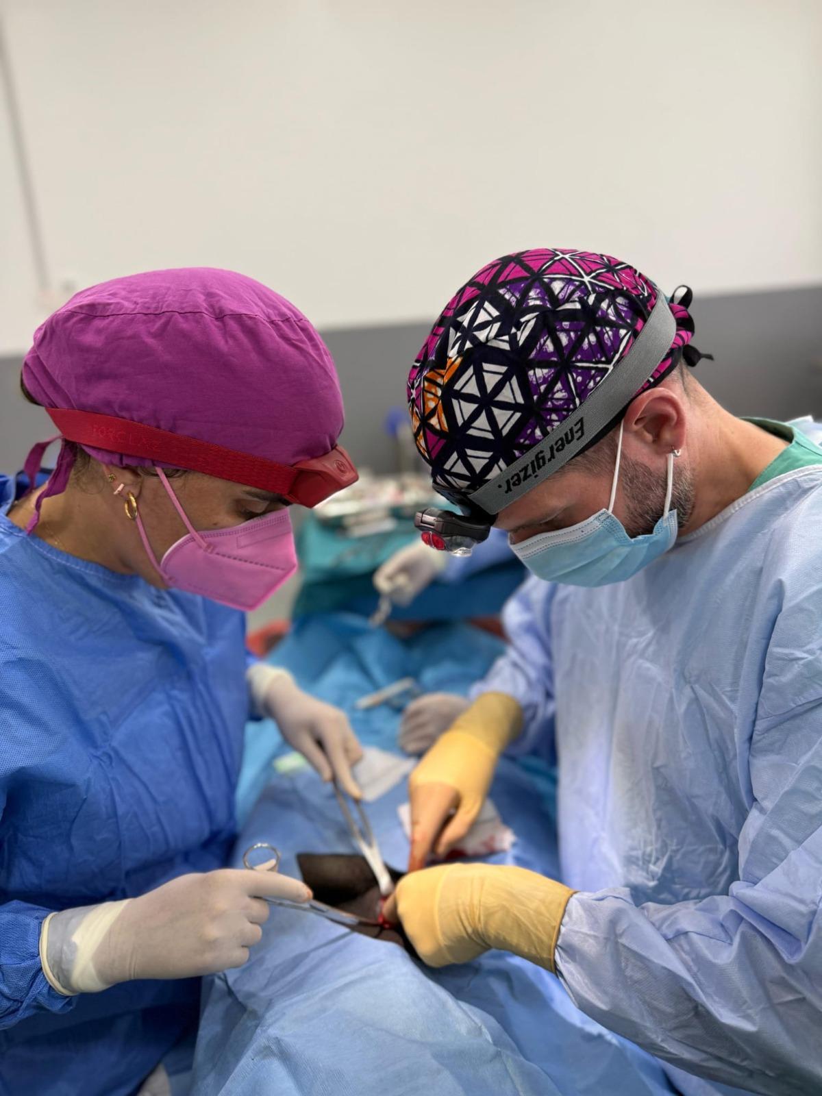 El equipo médico ha participado en una campaña humanitaria en el distrito de Kwimba, con el apoyo de la ONG “Cirujanos en Acción”
