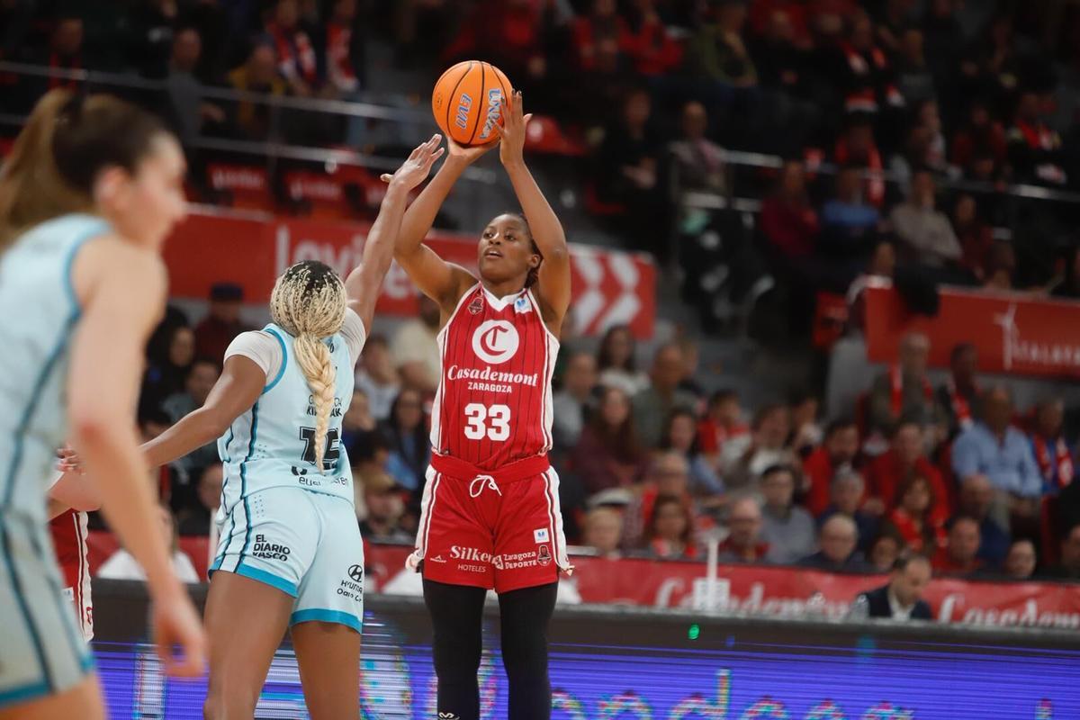 CASADEMONT ZARAGOZA - IDK EUSKOTREN