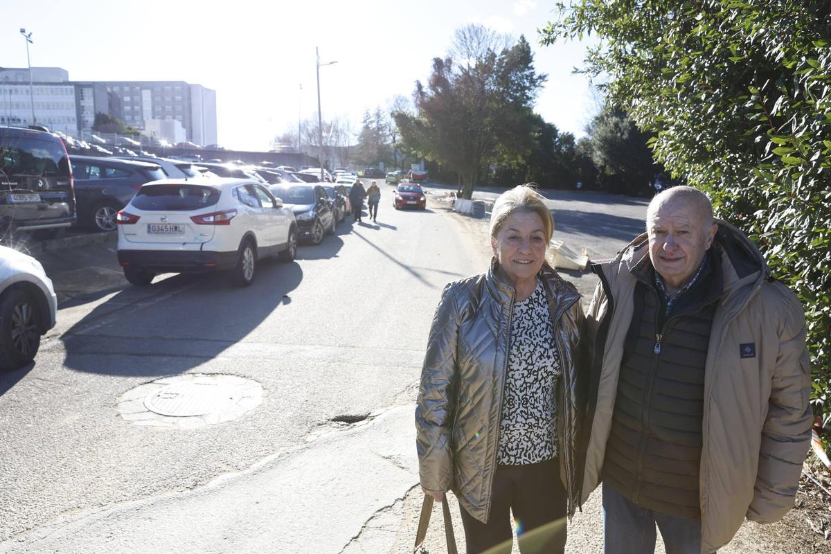 Así es la misión imposible de aparcar un día en el Hospital de Cabueñes de Gijón