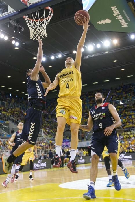 Herbalife Gran Canaria 93 - 87 Laboral Kutxa