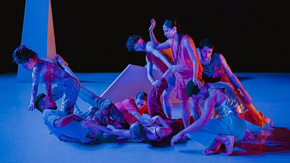 'How to cope with a sunset when the horizon has been dismantled', de Marina Mascarell, una de las tres coreografías que bailará la Nederlands Dans Theater en el Teatre Grec.