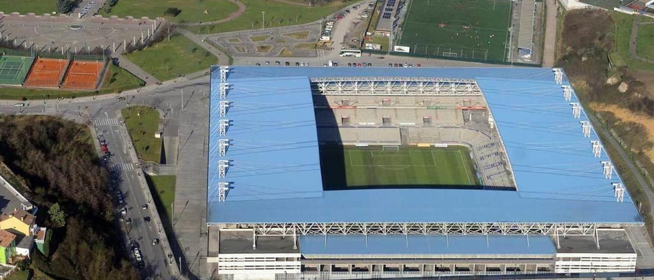 Una vista aérea del Carlos Tartiere.