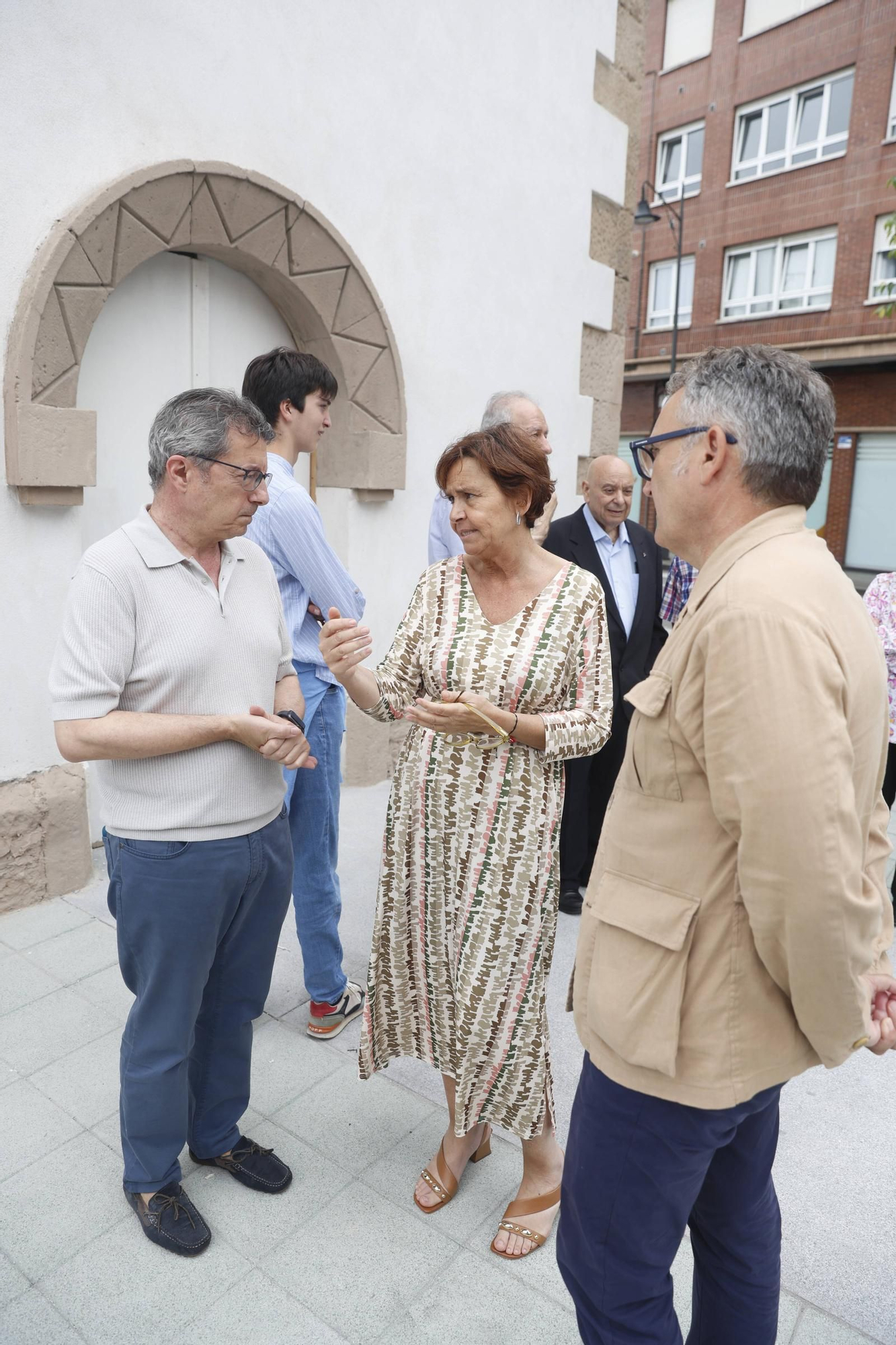Gijón abre la puerta a Naval Azul desde esta nueva plaza en el corazón de El Natahoyo (en imágenes)