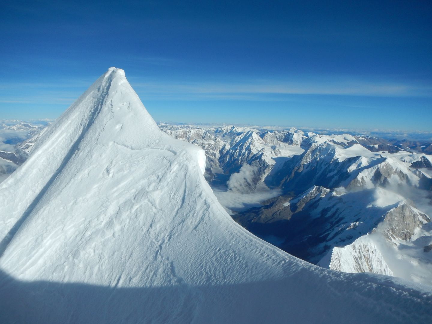 El camino de ascenso del alpinista vigués Roberto López al Manaslu