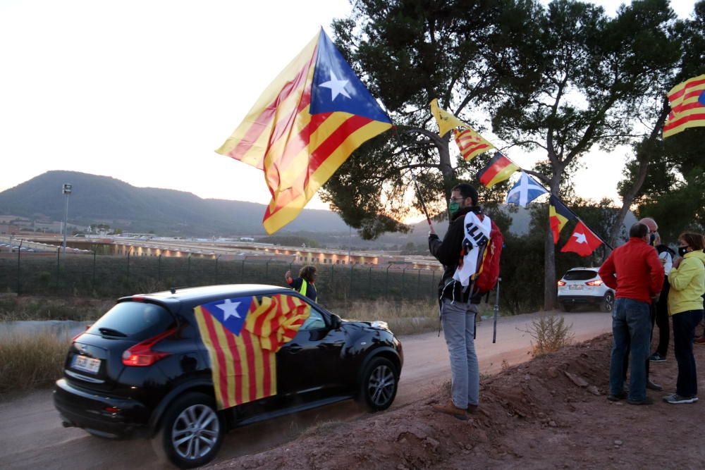 Protestes en cotxe per denunciar els tres anys de presó dels "Jordis"