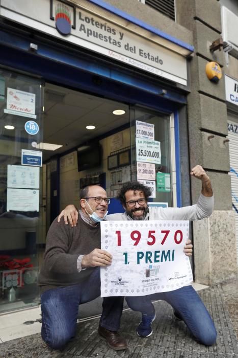 L'Administració Merche de Girona reparteix part del primer premi de la Loteria del Nen