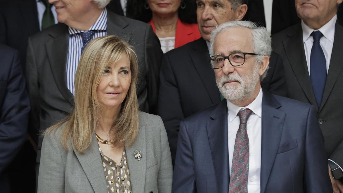 La presidenta del Tribunal Supremo y del CGPJ, Isabel Perelló, junto al presidente del TSJIB, Carlos Gómez, hoy en Palma.