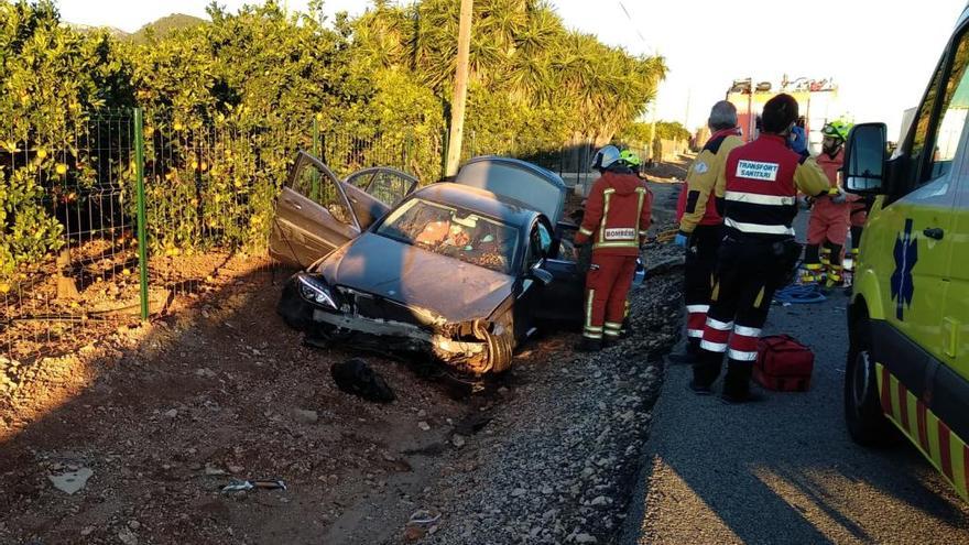 Un hombre sufre un traumatismo en la cabeza al salirse de la carretera en Tavernes